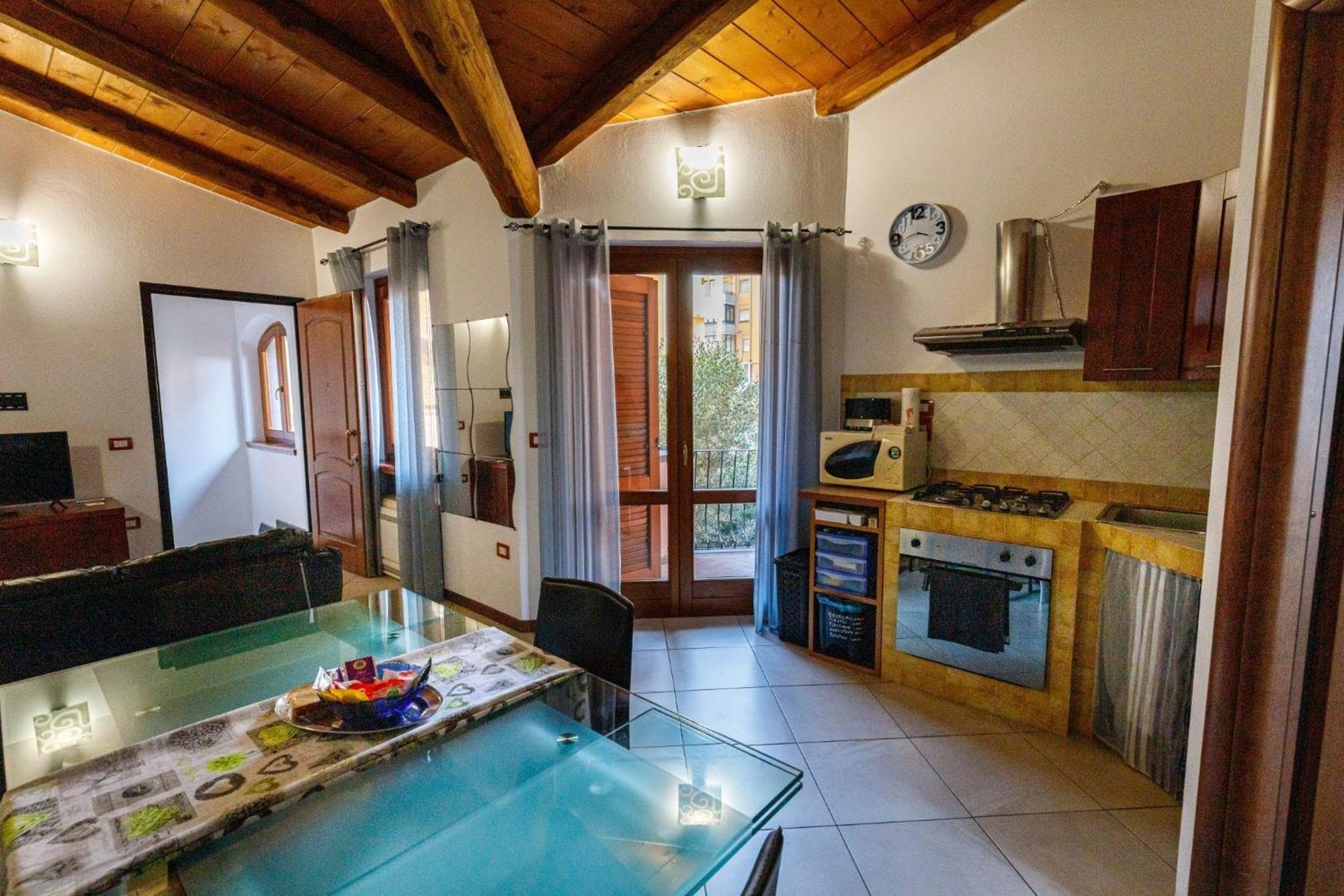 Casa Lilla 1 E 2 Appartement Oristano Buitenkant foto