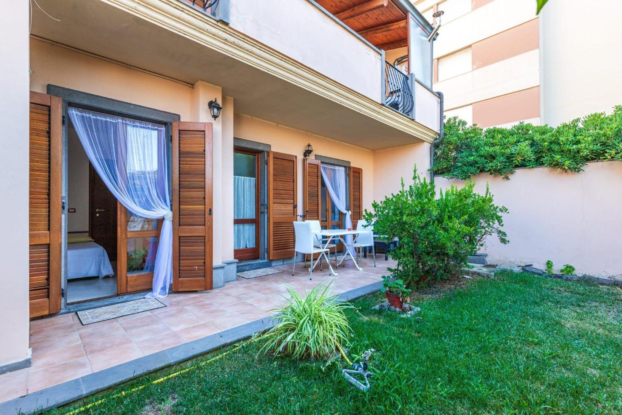 Casa Lilla 1 E 2 Appartement Oristano Buitenkant foto
